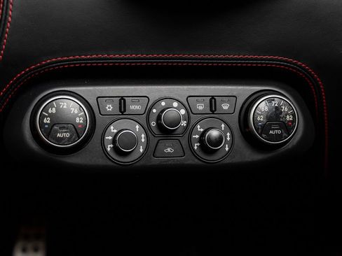 Used 2012 Ferrari 458 Spider RWD image 57