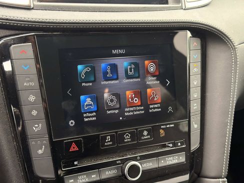 Used 2023 INFINITI QX50 Luxe image 10