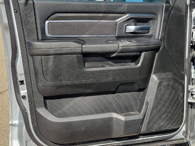 New 2027 RAM 3500 Big Horn AWD/4WD image 11