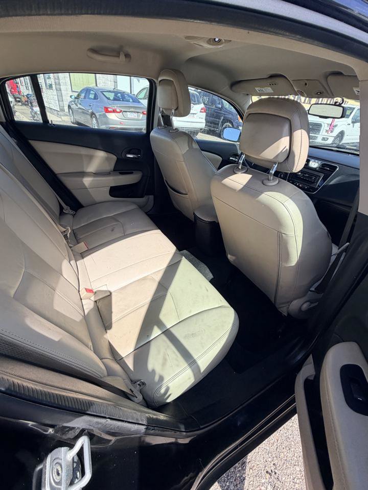 Used 2013 Chrysler 200 Limited FWD image 14