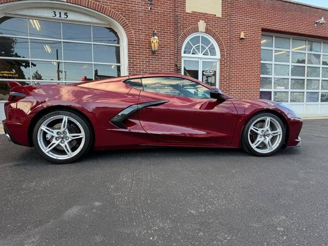 Used 2020 Chevrolet Corvette Stingray Preferred Cpe w/ 2LT Preferred Equipment Group RWD image 4