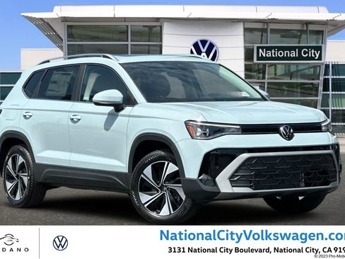 New 2026 Volkswagen Taos SE AWD/4WD image 1