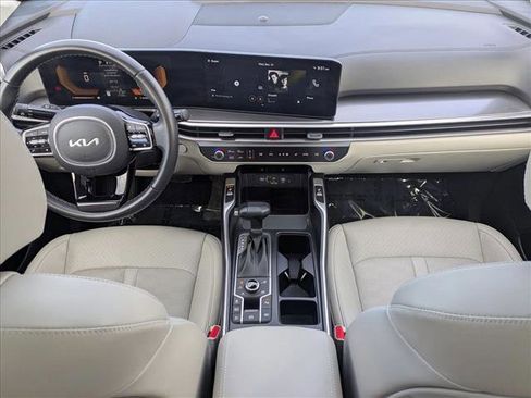 Used 2025 Kia Sorento S w/ Panoramic Sunroof Package image 17