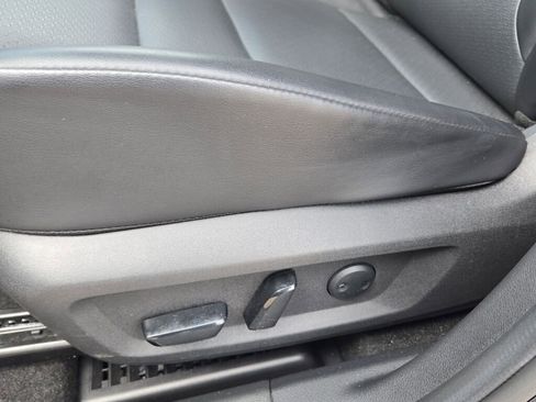 Used 2023 Nissan Rogue SV w/ SV Premium B Package image 19