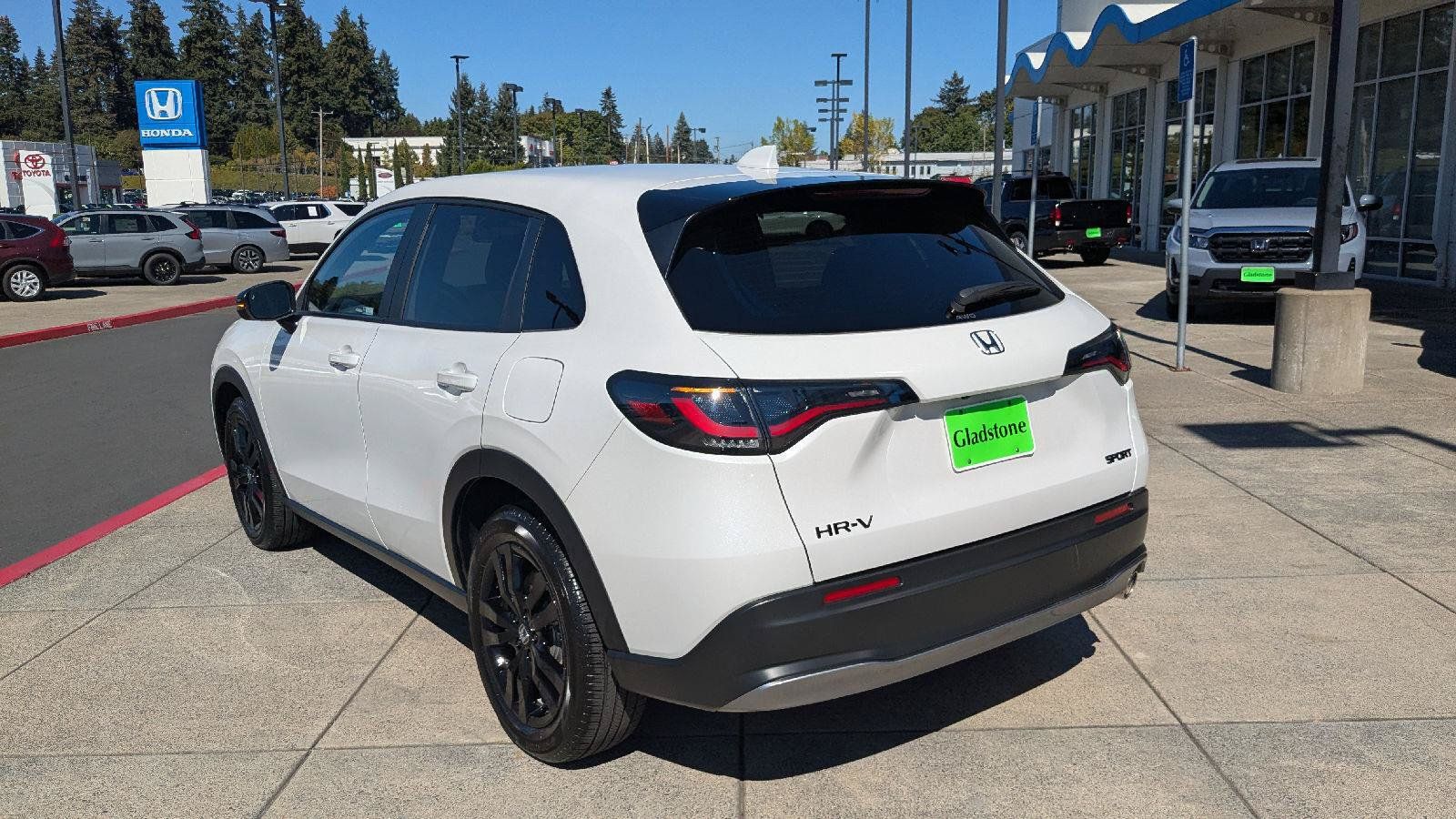 Used 2026 Honda HR-V Sport image 3