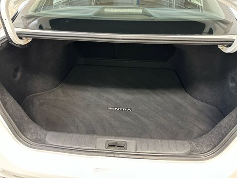 Certified 2022 Nissan Sentra S image 24