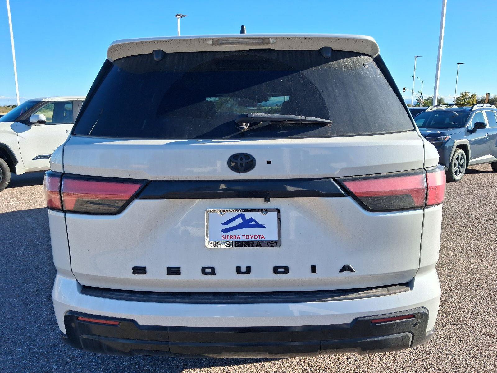 Used 2024 Toyota Sequoia Platinum AWD/4WD image 4