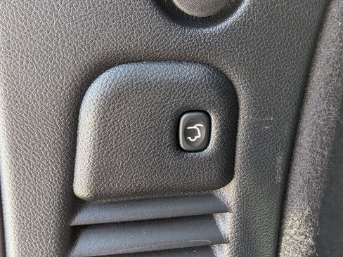 Used 2019 Dodge Durango SXT AWD/4WD image 9