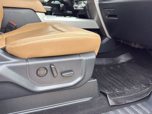 Certified 2022 Ford F350 Lariat AWD/4WD image 24