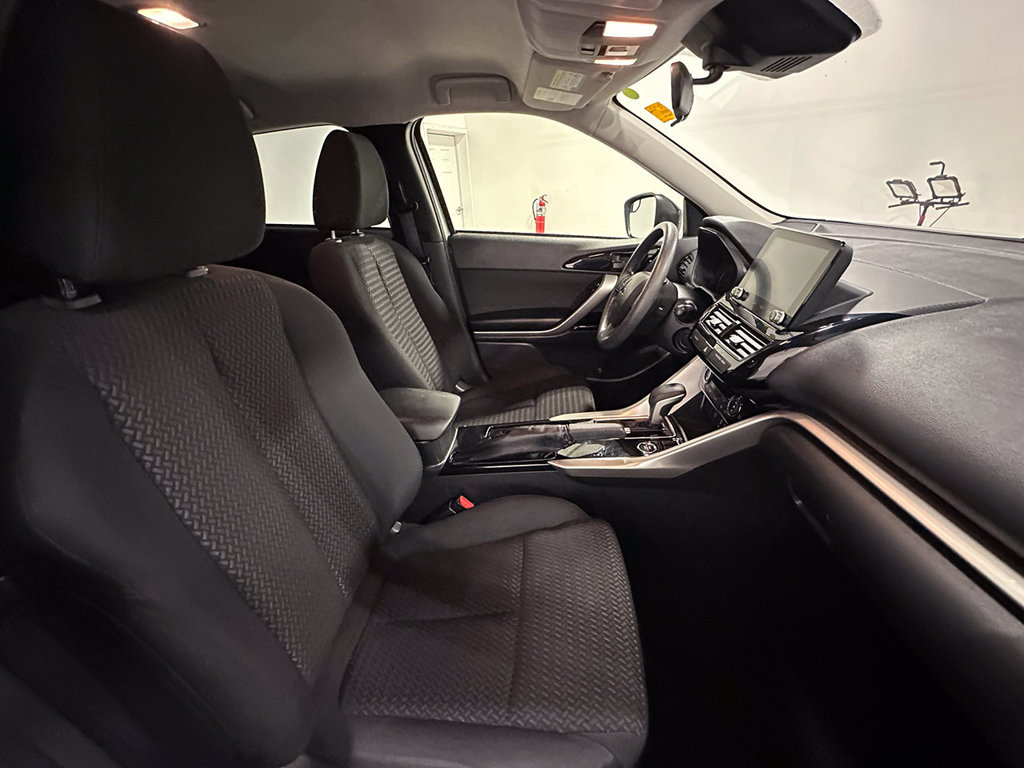 Used 2024 Mitsubishi Eclipse Cross AWD image 25
