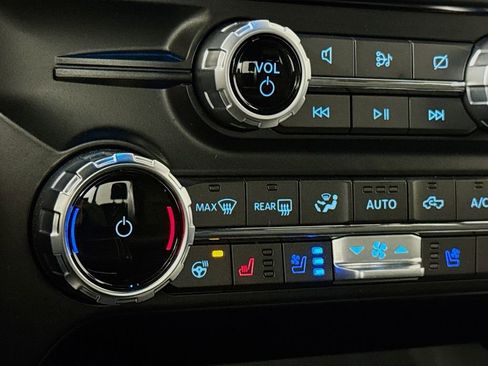 Used 2023 Ford F150 Lariat w/ Equipment Group 502A High image 18