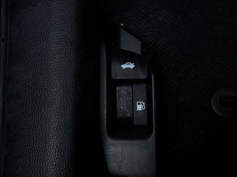 Used 2026 Toyota Corolla LE FWD image 24