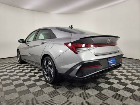 Certified 2025 Hyundai Sonata SEL AWD/4WD image 3