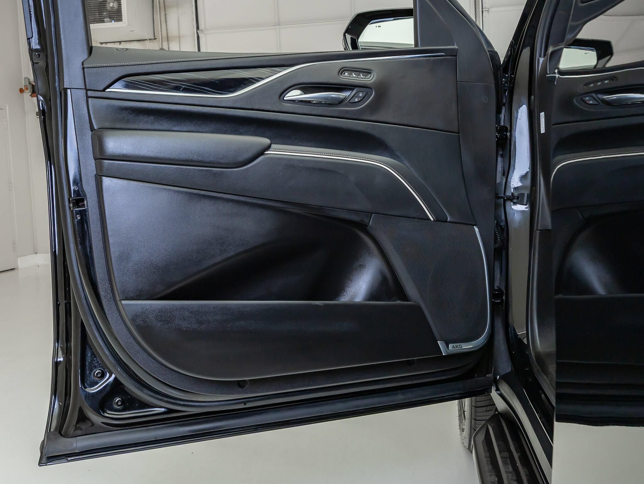 Used 2023 Cadillac Escalade Sport AWD/4WD image 34