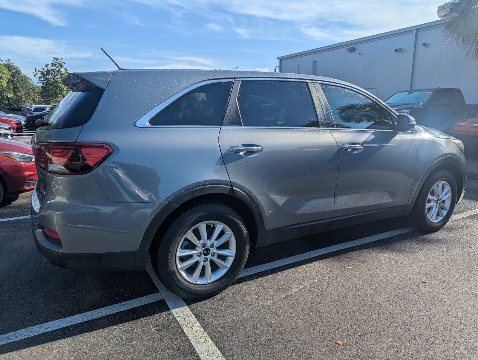Used 2020 Kia Sorento LX FWD image 7