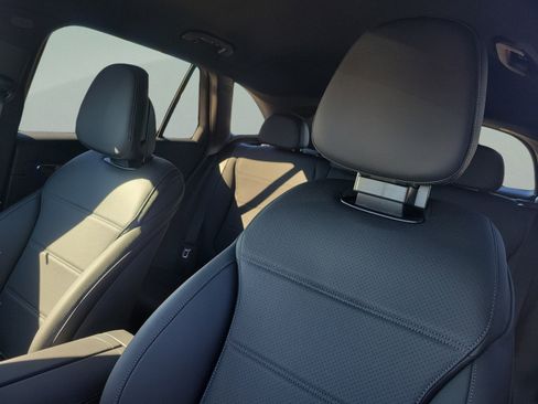 Certified 2026 Mercedes-Benz GLC 300 image 21