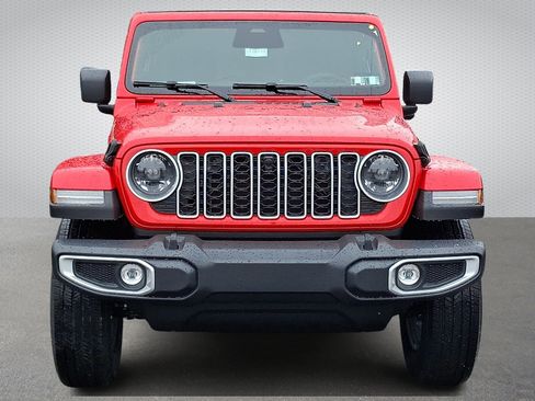 New 2026 Jeep Wrangler Unlimited Sahara AWD/4WD image 2