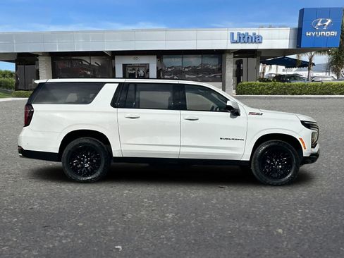 Used 2026 Chevrolet Suburban Z71 AWD/4WD image 9