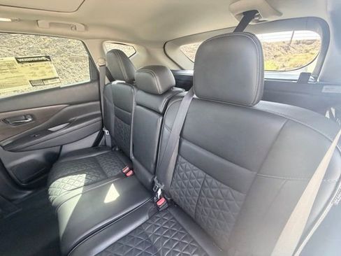 Used 2019 Nissan Murano Platinum w/ Cargo Package image 29