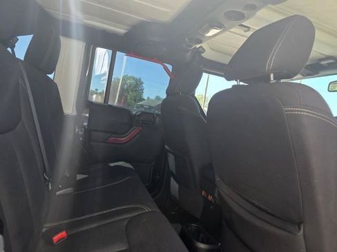 Used 2013 Jeep Wrangler Unlimited Sahara w/ Connectivity Group AWD/4WD image 22