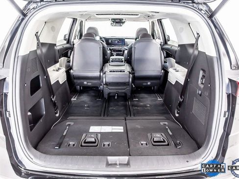 Used 2024 Kia Carnival SX Prestige image 38