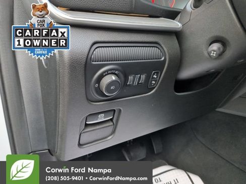 Used 2023 Jeep Wagoneer Series II AWD/4WD image 13