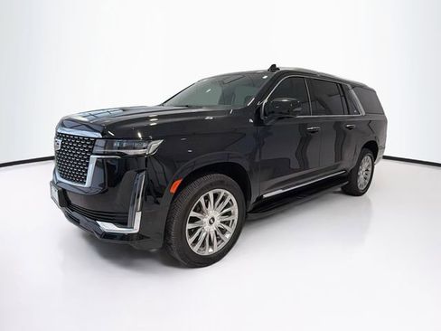 Used 2023 Cadillac Escalade ESV Premium Luxury image 3