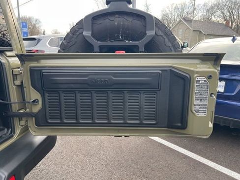 Used 2025 Jeep Wrangler Unlimited Rubicon w/ XTREMEE 35" Tire Package image 25