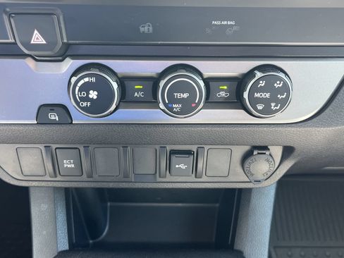 Used 2020 Toyota Tacoma SR RWD image 23