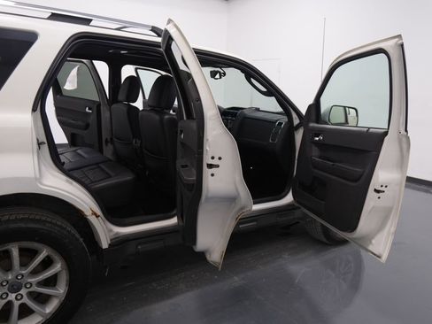 Used 2011 Ford Escape Limited w/ 301A Rapid Spec Order Code image 29
