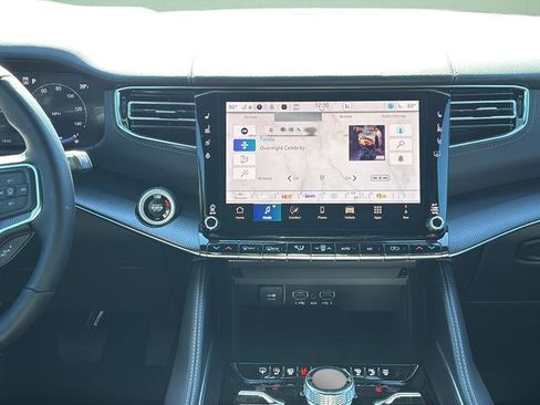 New 2026 Jeep Grand Wagoneer Summit image 23