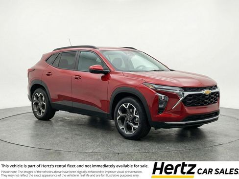 Used 2025 Chevrolet Trax LT w/ LT Convenience Package FWD image 1