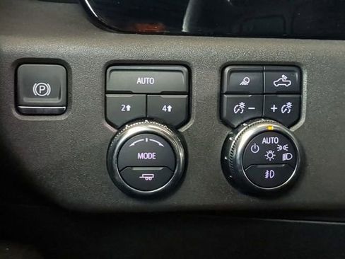 Used 2024 GMC Sierra 1500 SLT AWD/4WD image 26