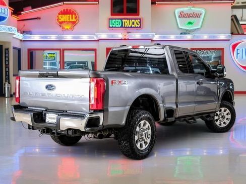Used 2023 Ford F250 XLT w/ FX4 Off-Road Package AWD/4WD image 3