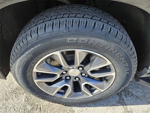 Used 2023 Chevrolet Tahoe LT w/ Luxury Package image 3