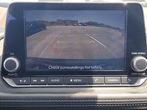 Used 2023 Nissan Rogue SV FWD image 13