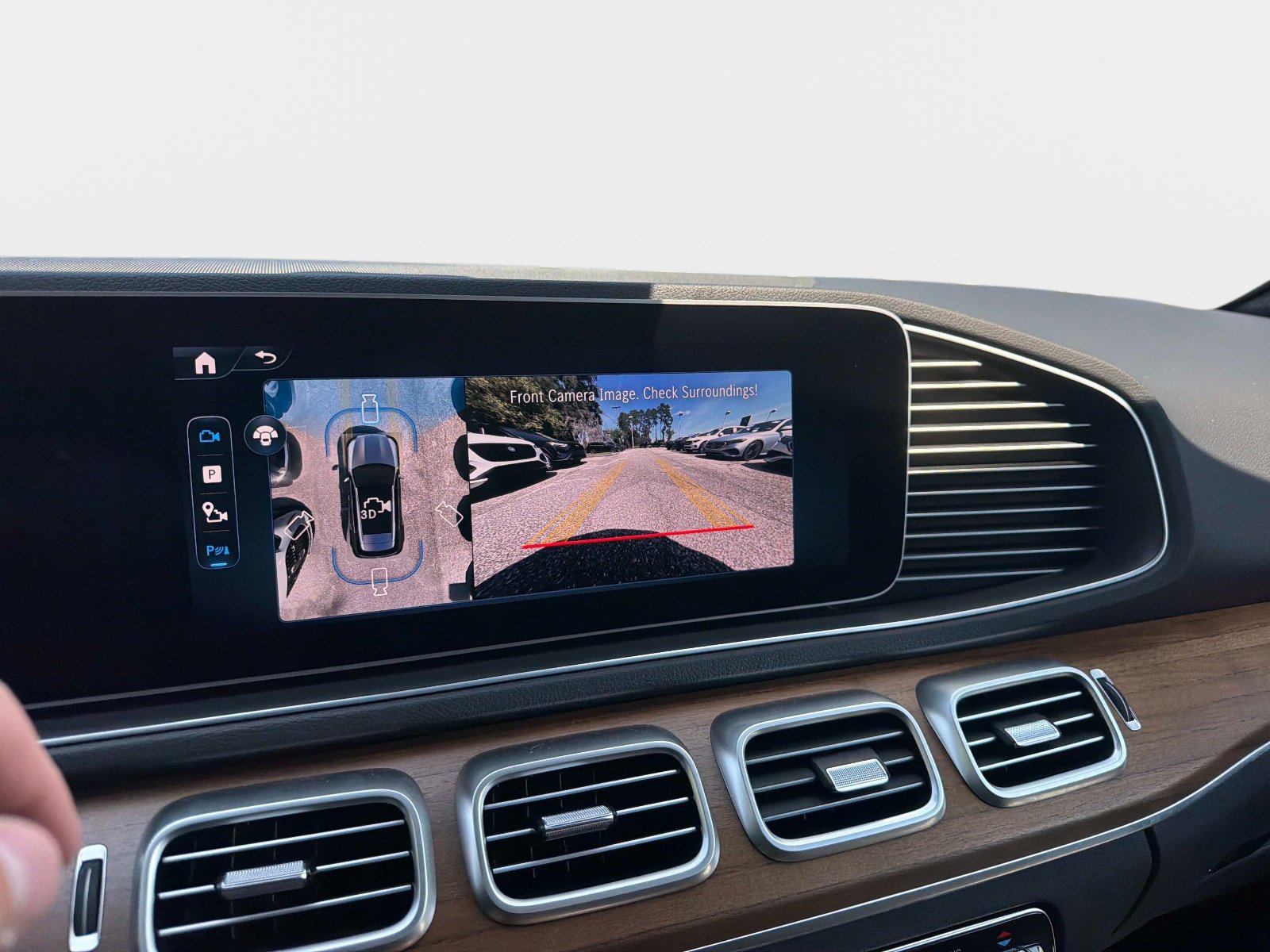 Certified 2025 Mercedes-Benz GLE 350 4MATIC w/ Winter Package image 26