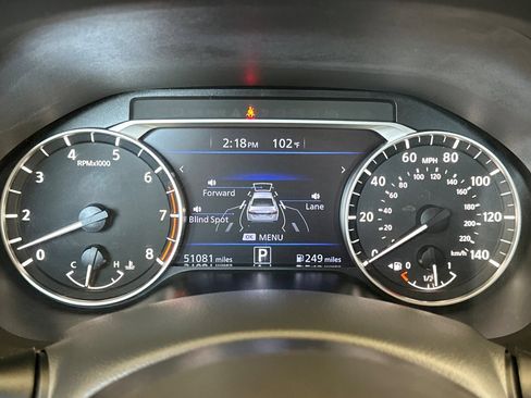 Used 2025 Nissan Altima 2.5 SV FWD image 27