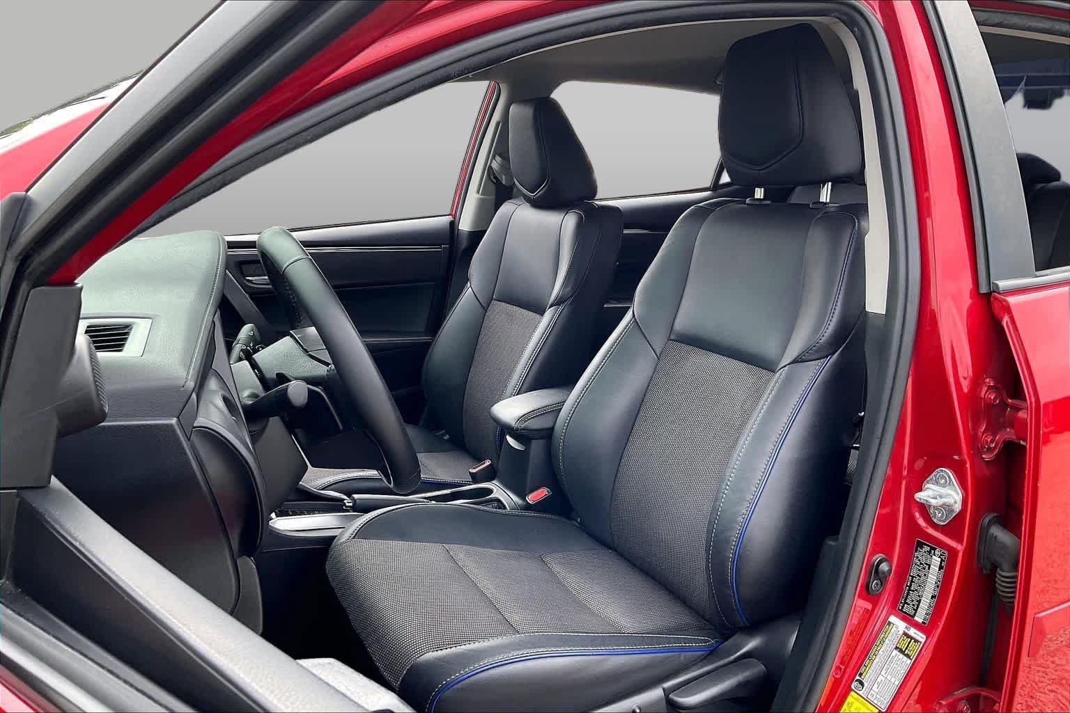 Used 2017 Toyota Corolla SE w/ Carpet Mat Package (TMS) FWD image 8