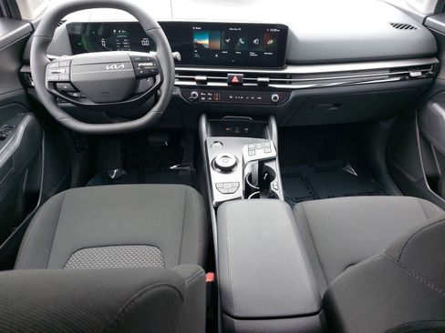 New 2026 Kia Sportage LX image 9