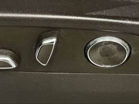 Used 2024 GMC Yukon Denali w/ Denali Reserve Package image 28