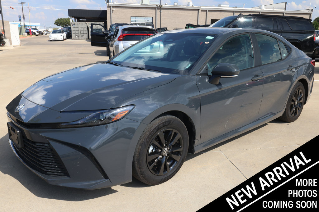Used 2026 Toyota Camry LE FWD image 1