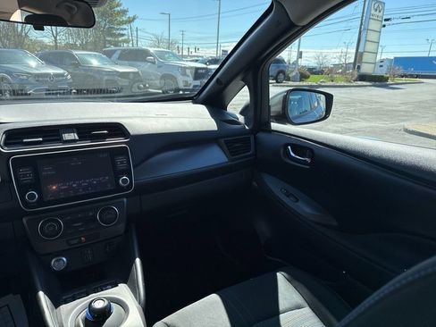 Used 2024 Nissan Leaf S image 24