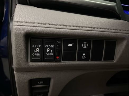 Used 2021 Honda Odyssey EX-L image 24