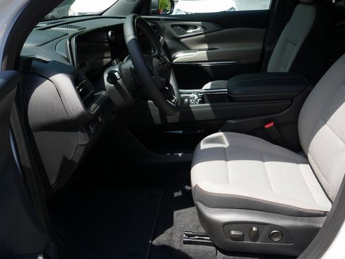 New 2026 Chevrolet Traverse LT w/ Enhanced Driving Package image 8