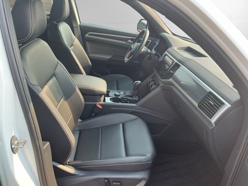 Used 2023 Volkswagen Atlas Cross Sport SEL AWD/4WD image 15