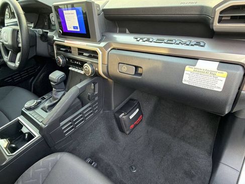 Used 2026 Toyota Tacoma SR5 AWD/4WD image 34