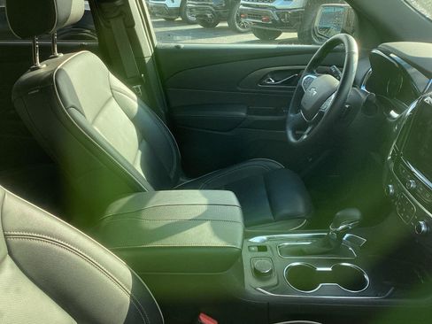 Used 2023 Chevrolet Traverse Premier w/ Redline Edition AWD/4WD image 4