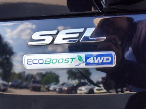 Used 2019 Ford Escape SEL image 31