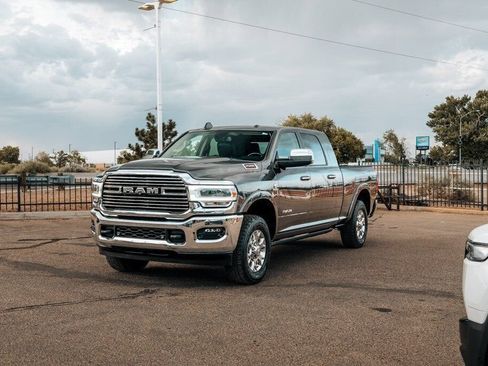 Used 2020 RAM 2500 Laramie AWD/4WD image 3